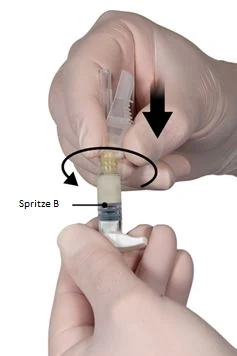 Ein Bild, das Person, haltend, drinnen, Hand enthält.

Automatisch generierte Beschreibung